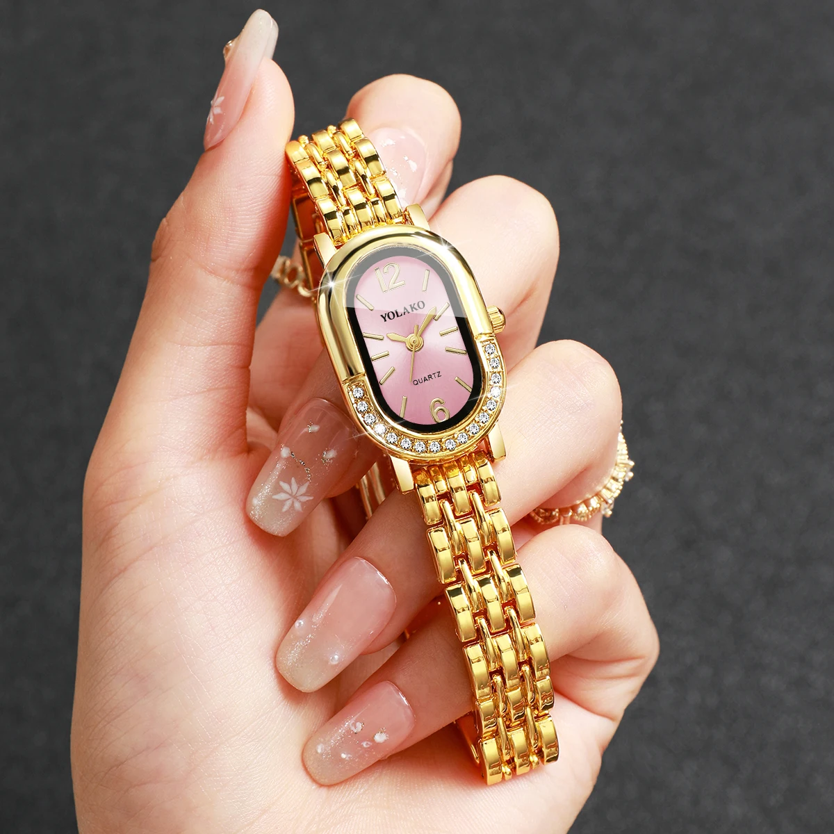 Luxury Watch Display Case - 럭셔리 라인스톤 여성 쿼츠 시계 패션