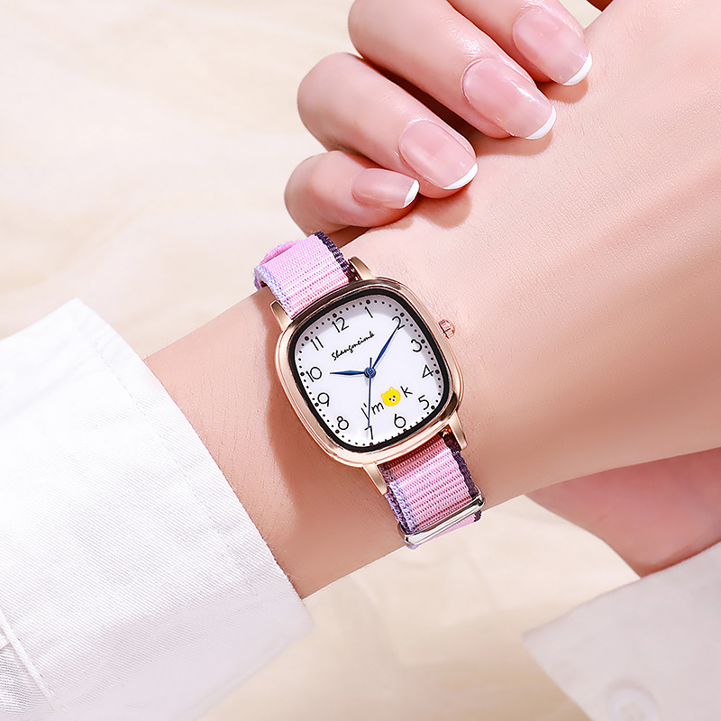 새로운 패션 명품 어린이 만화 시계 여성 캔버스 스트랩 - Luxury Watch Kids 리뷰 및 가격